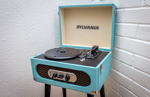 Three Rivers House | Retro River Casita -Waterfront, BBQ, Gameroom, Views 😍, 1 min to Sequoia Gate.