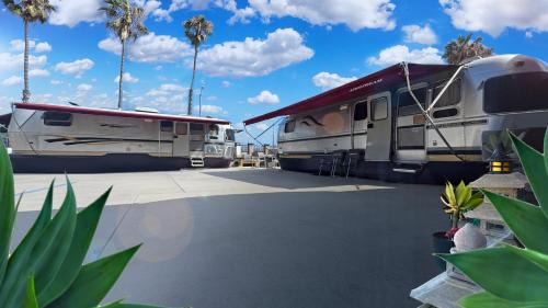 South Oceanside House | Retro Star-Wagon, Ocean Breez at Studios