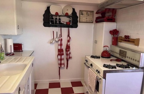 Kingman Apartment | Retro unit#3