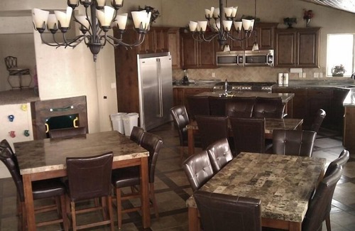 Garden City House | Reunion Retreat and Playhouse with indoor playground 46 people max.