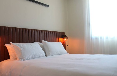 Signes Hotel | Revitalize in 2 Modern Haven w/Scenic Provencal Views, Near Local Attractions