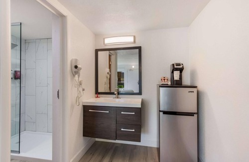 Paradise Valley Village Hotel | Revival Scottsdale Studios