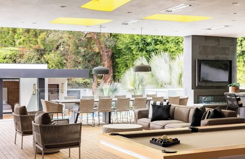 The Flats House | Rexford Estate