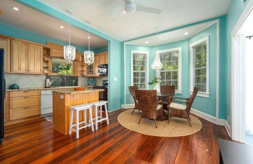 Old Town House | Reynolds Paradise | 2 Bed, 2 Bath