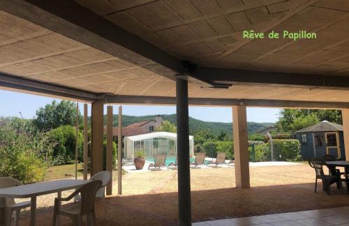 Saint-Gery Apartment | Rez de Piscine, 10 Personnes - RÊVE DE PAPILLON et À L'étage, 5 Personnes - NID D'ÉTOILES, Il s'agit bien de deux gîtes individuels qui sont reliés par un escalier interne, cela permet a une grande famille de louer les deux gîtes