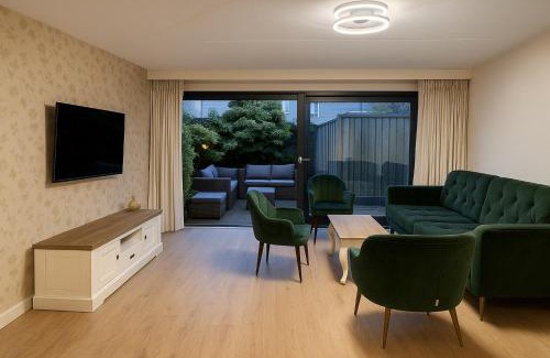 Almere Stad Apartment | Reza Almere