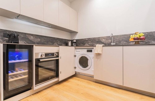 Como Apartment | Rezia Apartments