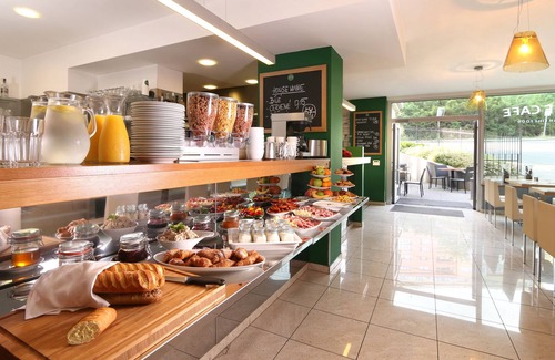 Podoli Hotel | Rezidence Vysehrad