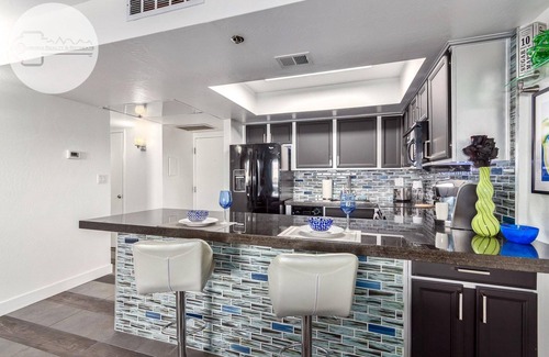 South Scottsdale Condo | (RF) Stunning Scottsdale Condo