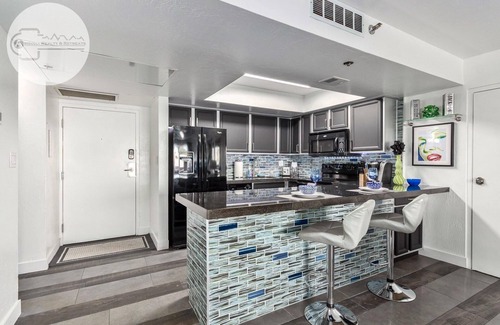 South Scottsdale Condo | (RF) Stunning Scottsdale Condo