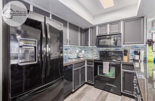 South Scottsdale Condo | (RF) Stunning Scottsdale Condo