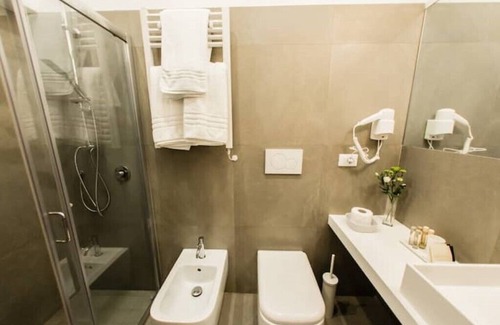 Reggio Calabria Bed & Breakfast | Rhegion B&B - Room with private bathroom