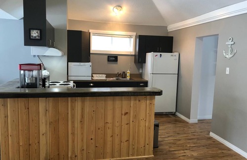 Blairmore House | RheLi Amazing Vacation Rentals - Blairmore, Crowsnest Pass