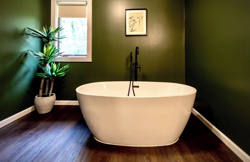 Rhinebeck Hotel | Rhinebeck Inn Suite with Private Living Room