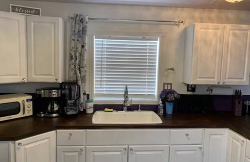 Hurricane Cabin | Rhinestone Cowboy