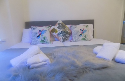 Heath House | Rhiwbina House Great links to Cardiff City Centre