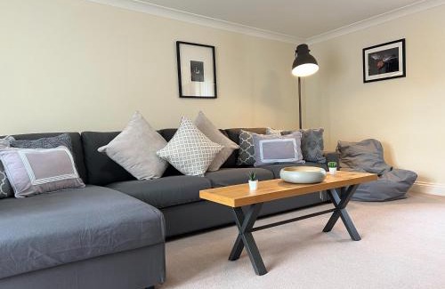 Aberaeron House | Rhos Helyg - Beach-side luxury stylish house
