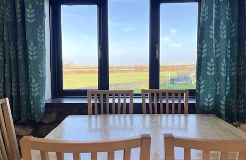 Crynant Cottage | Rhossili's Retreat - Gower AONB - sleeps 2 - 4
