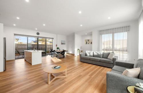 Rhyll House | Rhyll Delight