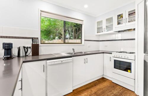 Rhyll House | Rhyll Rendezvous