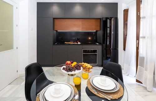 Granada City Center Apartment | Riad Alhambra 3