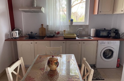 Theologos House | Rianna House