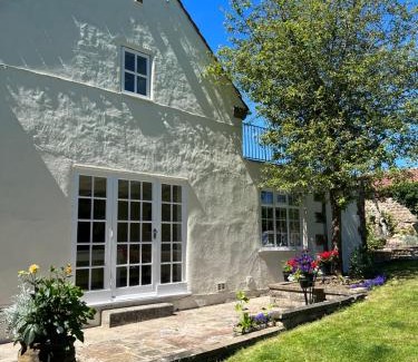 Ingerthorpe House | Richmond Hill Cottages, Exclusive 6 bedroom Farm House, Markington with heated pool
