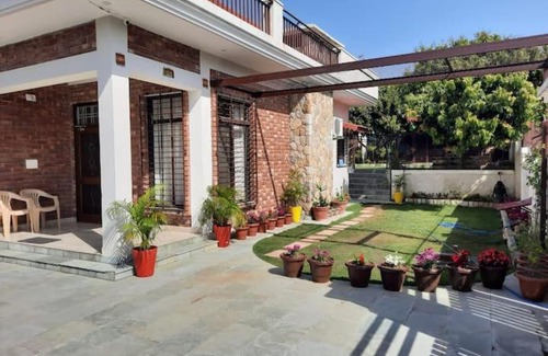 Bullawala Villa | Ridge view cottage