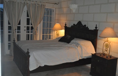 Ridge View House | Ridge View Estate Home -1 bedroom - Car optional