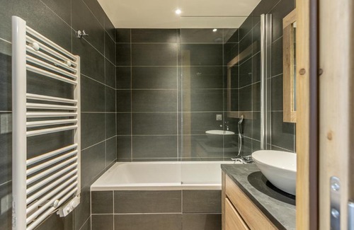 Arc-1600 Apartment | Ridge302