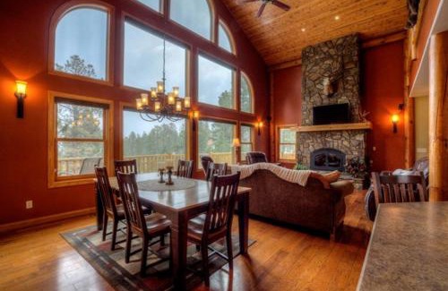 Deadwood House | Ridgeview Retreat