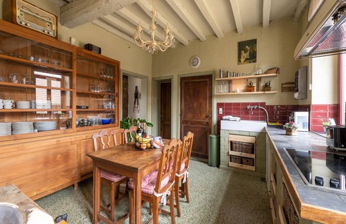 Velm House | Riding School Farm Stay