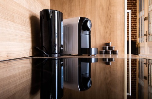 Funfhaus Apartment | Right near Schonbrunn palace/zoo