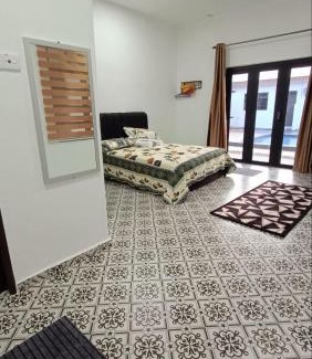 Manir House | Rina Homestay 2