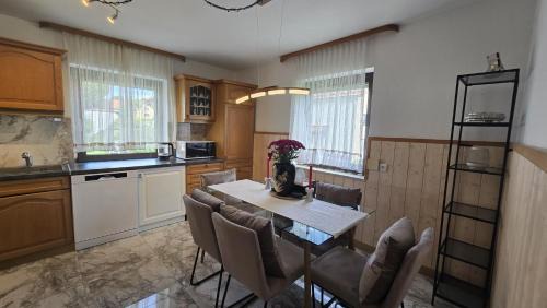 Regen Apartment | Rinch Hill
