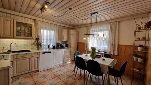 Regen Apartment | Rinch Hill