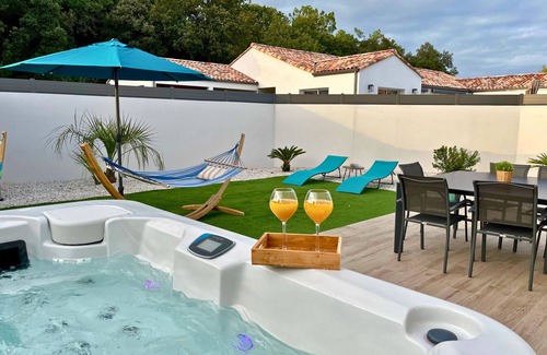 Saint-Hilaire-de-Riez House | Rincon del Mar - House with spa and hammocks, just 8 minutes from the sea