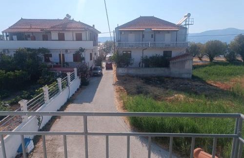 Polichnitos Apartment | Rinio Sea House