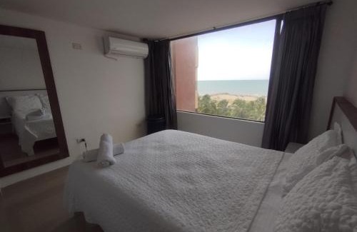 Riohacha Apartment | Riohacha III apartamento comodo y seguro perfectos para trabajar o vacacionar con balcón FRENTE AL MALECON