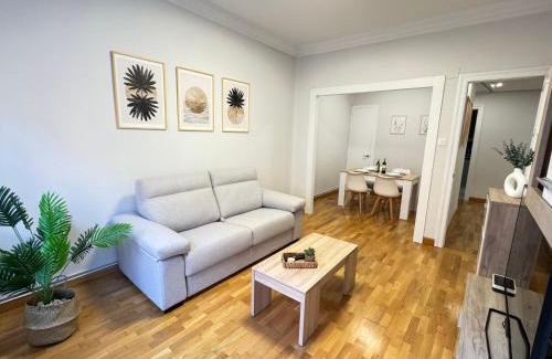 Logrono Apartment | Rioja centro Ayuntamiento by Apartamentos Logrono