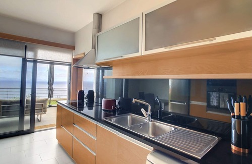 Gaula House | Rising Sun Villa by LovelyStay