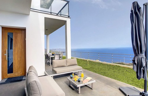 Gaula House | Rising Sun Villa by LovelyStay