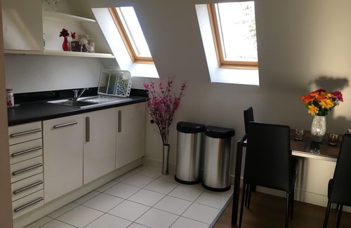 Oxford Apartment | Risinghurst Oxford, An ENTIRE stylish 2bed + TV&WiFi