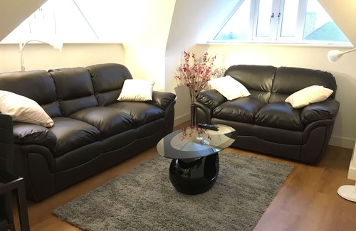Oxford Apartment | Risinghurst Oxford, An ENTIRE stylish 2bed + TV&WiFi