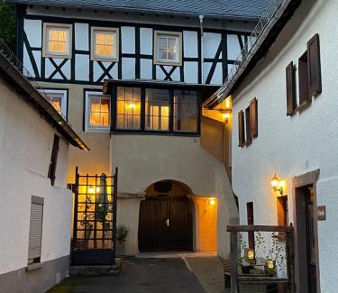Ulmen House | Ritterstube - Eifelstuben mit Charme, Nähe See und Burg, außergewöhnlich, Vulkaneifel