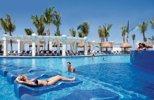 Cerritos Resort | Riu Emerald Bay - All Inclusive