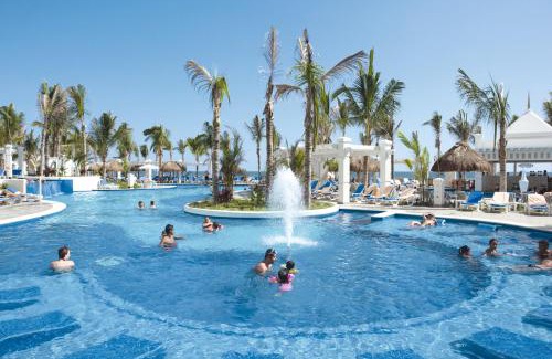 Cerritos Resort | Riu Emerald Bay - All Inclusive