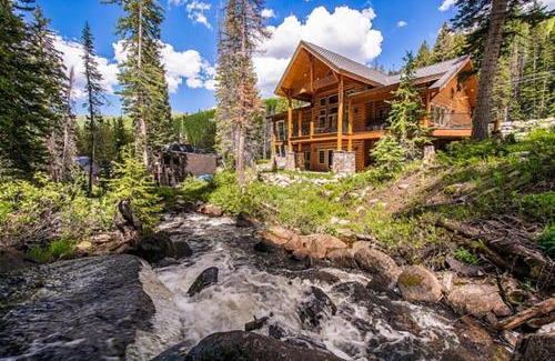 Salt Lake Mountain Resorts House | Rivamonte
