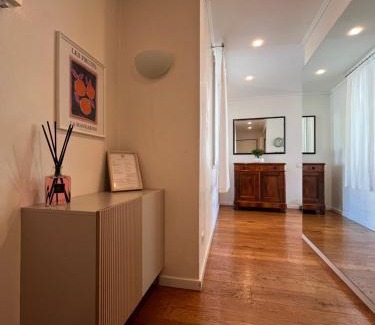 Barriera Vecchia-San Giacomo Apartment | RivApartments2 with private parking