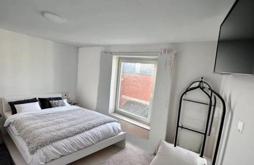 Charleroi Apartment | Rive Gauche G centre - gare - aéroport